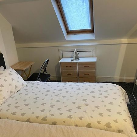 One Room To Stay With Fantastic Host Лондон Екстериор снимка